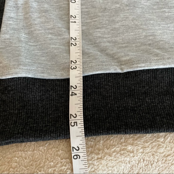 Retreat LA Color-block Crewneck Sweater - Size S - Picture 10 of 12